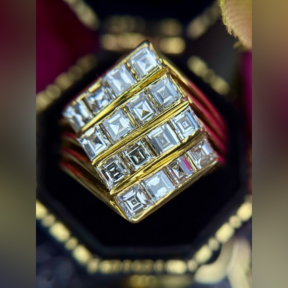 Art Deco 2.07 ctw Carrè Cut Diamond Ring in 18k yellow gold - Picture 6 of 17